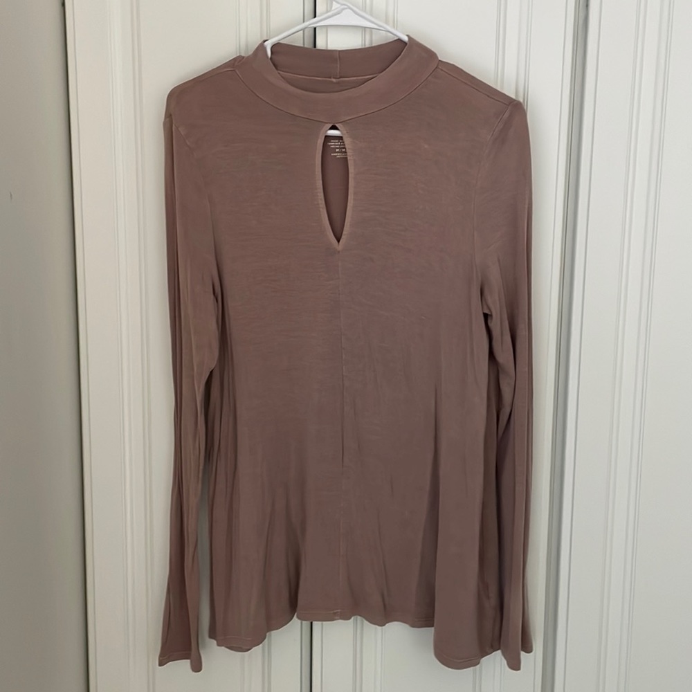 Women’s American Eagle Medium Pink Long Sleeve Shirt